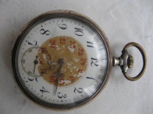 Часы серебрянные.