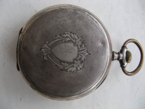Часы серебрянные.