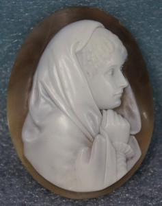 Камея.