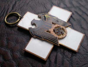 Крест за заботу о немецком народе 3кл