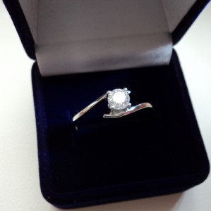 Два кольца с бриллиантами по 0,46 ct.