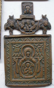 Три плашки (одна с эмалями)
