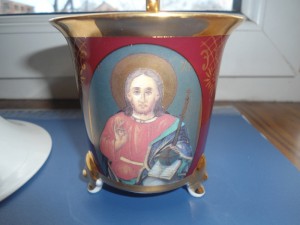 Чашка высокая с блюдцем 200мл, Лики святых,красная LEANDER