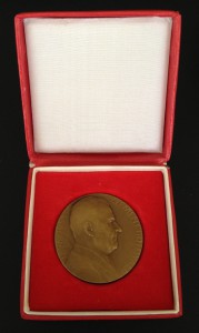 Настольная медаль Клемент Готвальд. Чехословакия