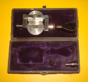 СТАРЫЙ ТАХОМЕТР. ЧУДНАЯ ВЕЩИЦА!