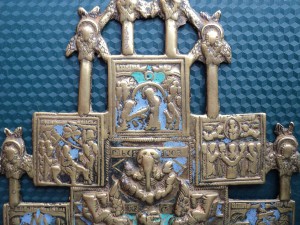 Крест-распятие с предстоящими. 11.5 х 26 см. 3 цвета эмали.