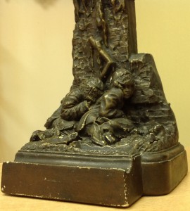 Лампа-письменный прибор 20-х годов Беспризорники у костра