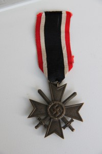 Крест 1 класса за 1 мировую и другие знаки и награды.