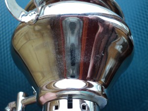 Самоварчик высотой 13.5 см.
