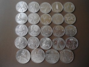 Юбилейные монеты 24 шт