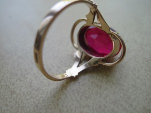Кольцо с рубином 583