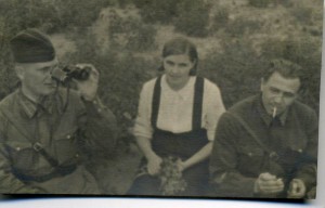 6 фото одног человека.