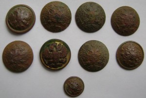 пуговицы много и разные