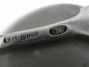 Две серебрянные ложки. 1902г.