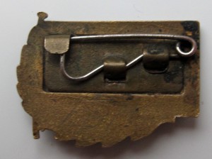 За поход в Англию, 1956-й год. Скол эмали.