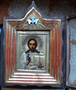 Икона Господь Вседержитель. Оклад с позолотой, фигурный киот