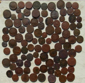 100 медных копаных монет