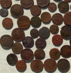 100 медных копаных монет