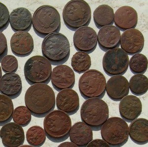 100 медных копаных монет