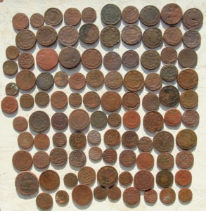 100 медных копаных монет № 2