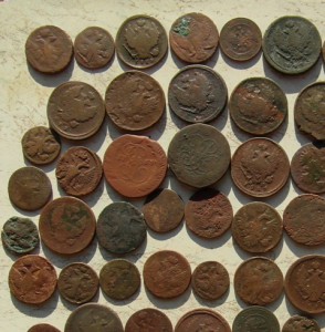 100 медных копаных монет № 2