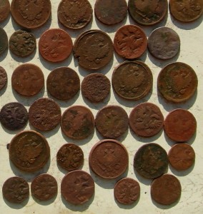 100 медных копаных монет № 2