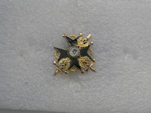 Фрачник ордена Св. Станислава с мечами , чёрная эмаль.