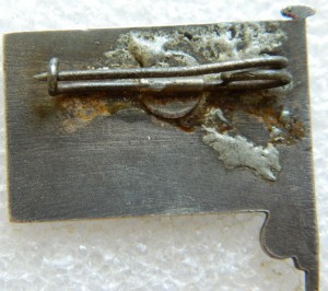 Ленин - траурный: серебро 84-й пробы, горячая эмаль.