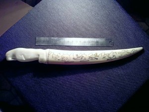 Нож из моржа 1947г.-номерной №1178.Мастер Уэкен.