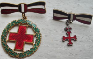 три знака немецкий красный крест
