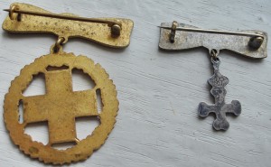 три знака немецкий красный крест