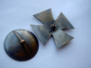 Железный крест на винту.