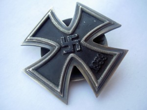 Железный крест на винту.