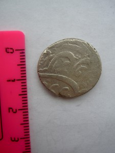 Семь исламских монет весом 7,6-7,7г. каждая.