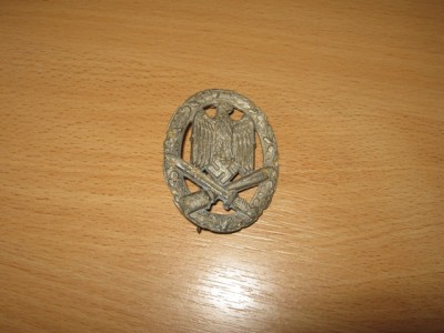 Знак в серебре.