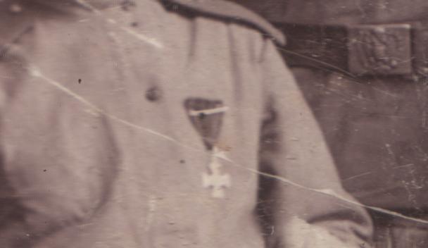 Унтер с крестом и солдатики.