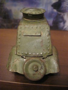Довоенная жестяная игрушка Броневик.