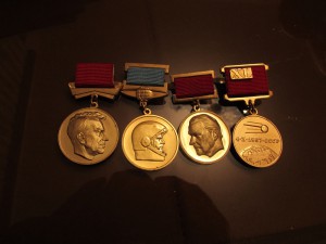 Четыре разных знака космической тематики, ММД.