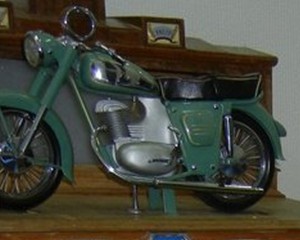 Куплю большие ЗАВОДСКИЕ модели мотоциклов СССР!!!