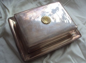 Сигаретница серебро, солидная!