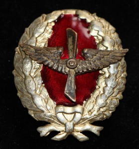 Знак красного военного летчика