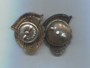 Юные Ворошиловские стрелки - два разных по изготовителям.