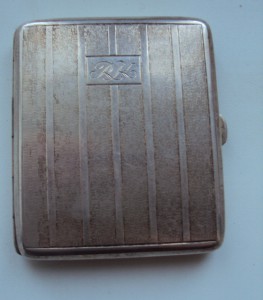 ДАМСКАЯ СИГАРЕТНИЦА 800 ПРОБА