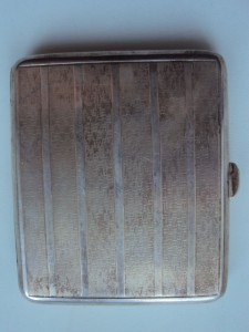 ДАМСКАЯ СИГАРЕТНИЦА 800 ПРОБА