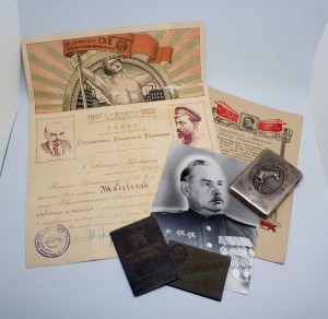 Серебряный портсигар на чекиста 5л ВЧК-ГПУ+ Грамота+ доки RR