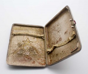 Портсигар СОЦРЕАЛИЗМ, АГИТАЦИЯ, Мастерские МОАХ отличный!