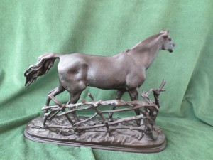 "Конь у изгороди". Касли. 1948 г.