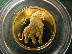 50 руб. 2003 г. Знак зодиака-ЛЕВ.Золото.900.