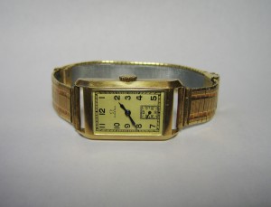 Omega - T17 модель 1939-40г ( золото )