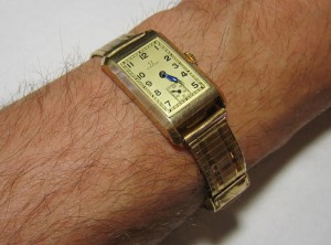 Omega - T17 модель 1939-40г ( золото )